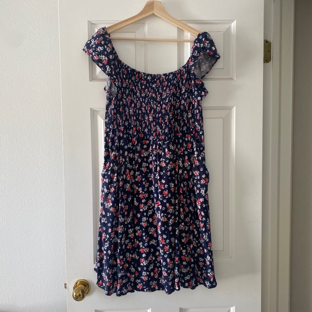 Torrid size 1 off shoulder floral dress with pockets